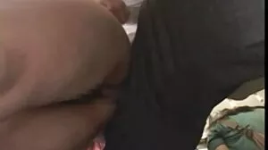 லியா சில்வர் பணிபுரியும் காதலனை மயக்குகிறார்