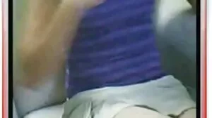 வசீகரமான இளைஞன் ஸ்பூன்ஸ் பிக் டைட் MILF