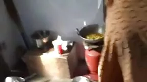 அழகுக்கு மொட்டையடித்த பெண்மை உள்ளது