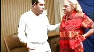 Posh Dream-MILF Mercedes 2 Morons MFM அவளை அனுமதிக்கிறது! :O