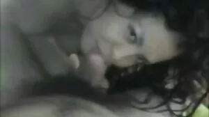 மோனிக் உள்ளே ஆழமான பந்துகள்