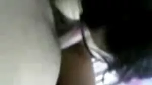 பஸ்டி சப் ரெட்ஹெட் கார்லியுடன் தோல் அணிந்த BDSM